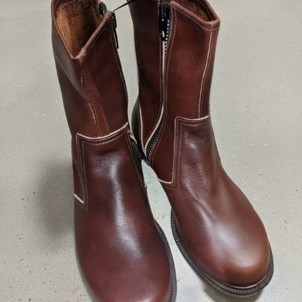 Men's Classic Brown Leather Boots